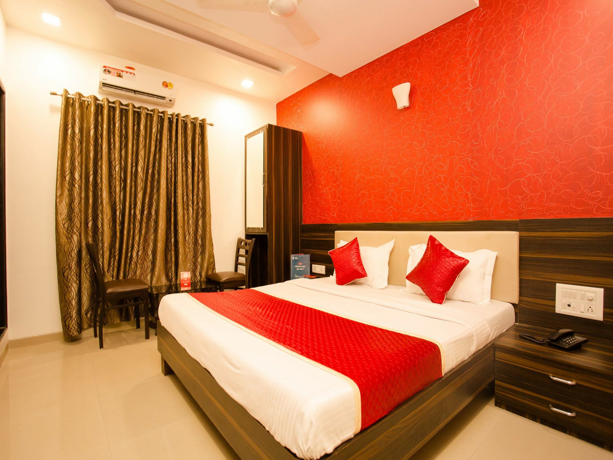 Hotel Adore Palace Bombay Esterno foto